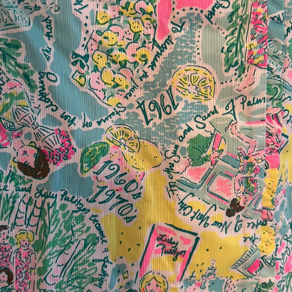 Size 12 Lilly Pulitzer “dress” built in shorts underneath - Picture 2 of 3